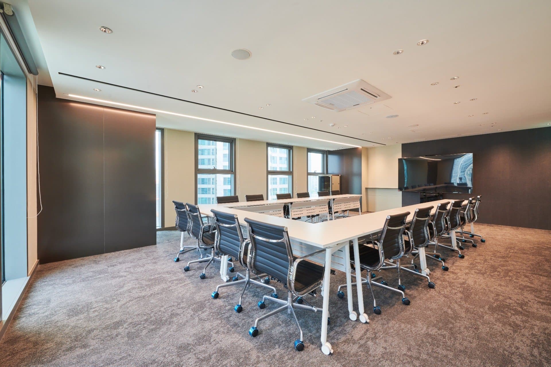 ミーティングルーム8